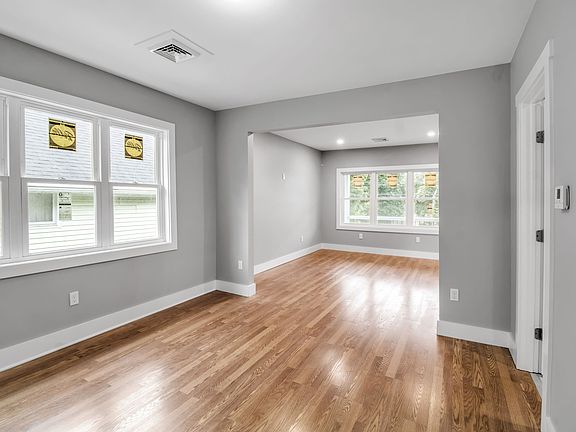 3rd image of 40 Newell Ave APT 2
