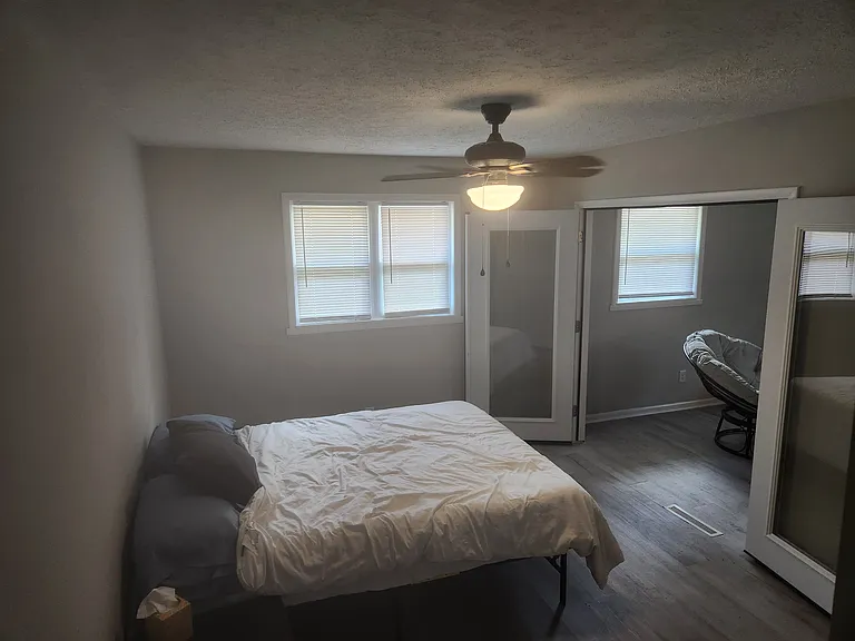 656 W Highland Ave — Photo 11
