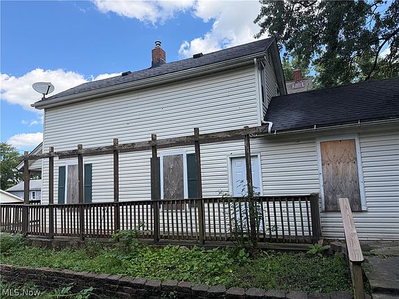 2nd image of 858 Forrest Dr