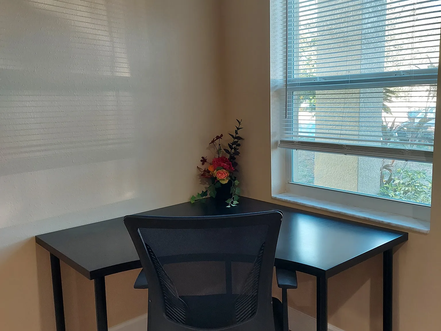 3 bed, 2.5 bath, 1629 sqft, $2,500 — Photo 4