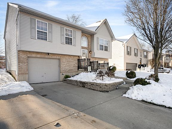 3rd image of 3801 Sugarberry Dr