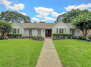 10611 Holly Springs Dr, Houston, TX 77042
