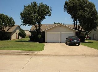 1221 Parkwood Ct #1223, Moore, OK 73160