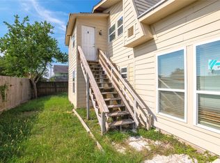 7003 Schlitz Ln #B, Hitchcock, TX 77563