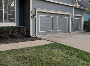 2317 SW 10th St, Lees Summit, MO 64081