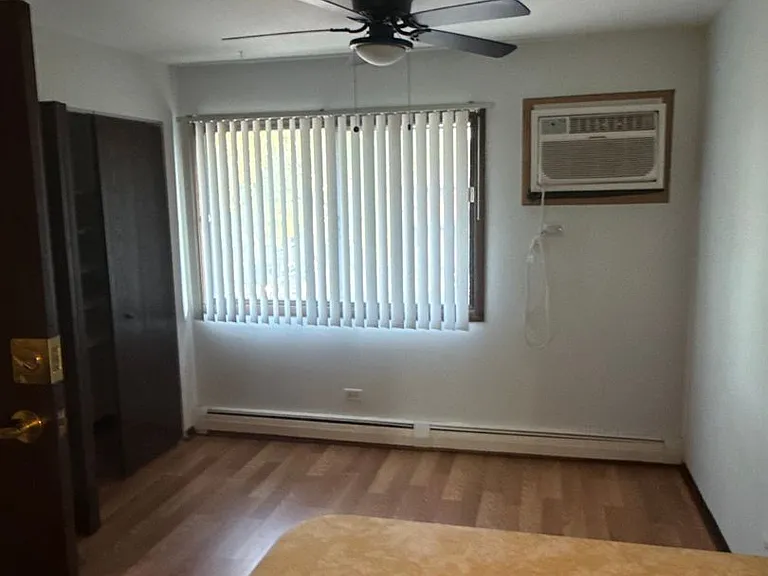 14723 Kilpatrick Ave — Photo 4