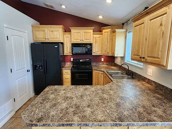 3rd image of 227 Bridger Dr