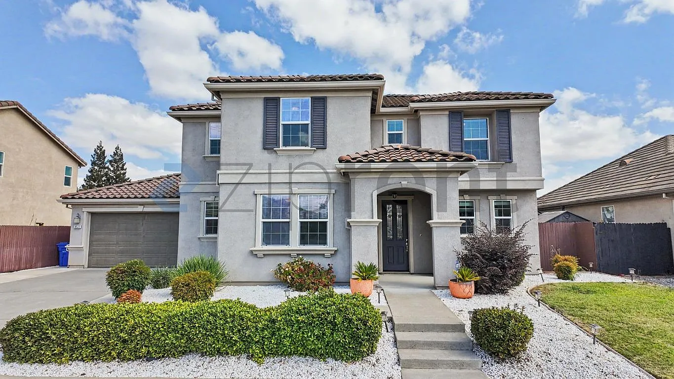 4 bed, 2589 sqft, $3,400 — Photo 3