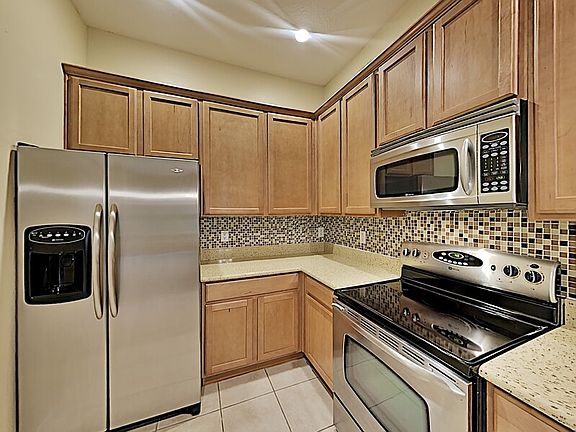 4th image of 2711 Pine Oak Trl