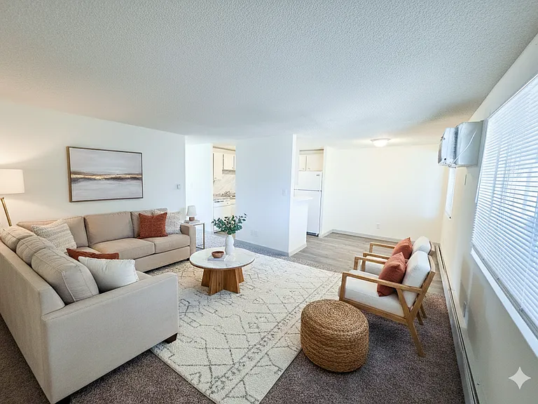 Sunstone Apartments — Photo 16