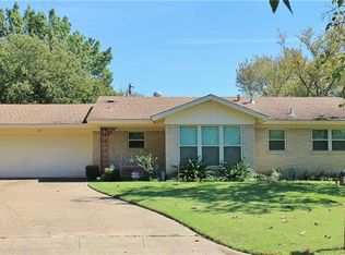 809 Lynn Ct, Ennis, TX 75119
