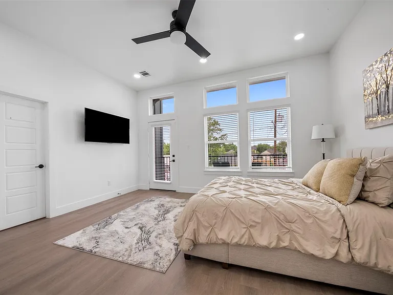6815 Paris St — Photo 15
