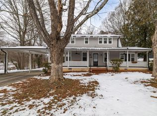 1102 Courtland Ave, Reidsville, NC 27320