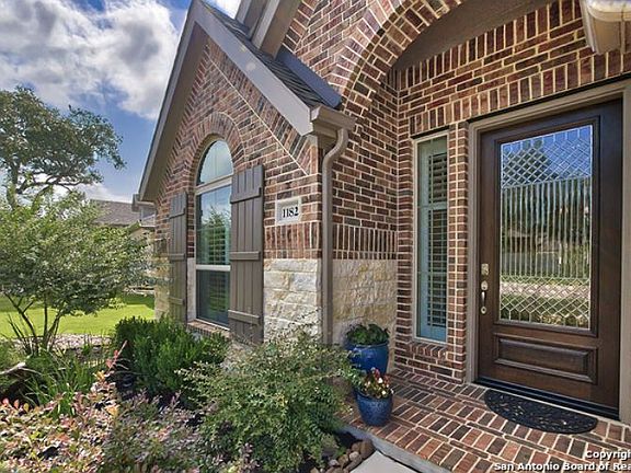4th image of 1182 Thicket Ln