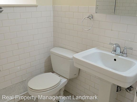 5th image of 417 Washington Blvd Floor 2