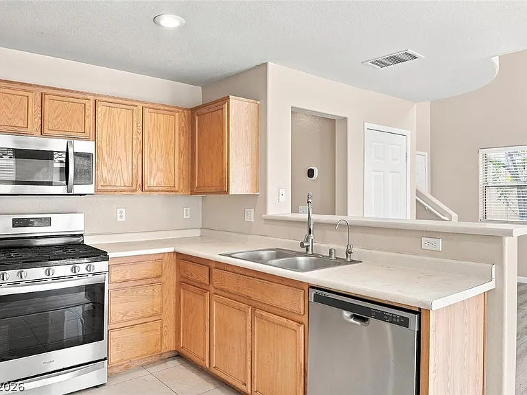 1915 Sundown Canyon Dr — Photo 11