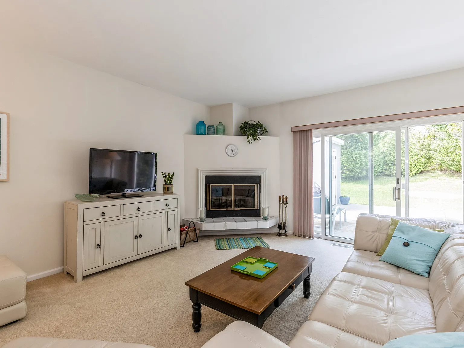 Hubbard Ln — Photo 2