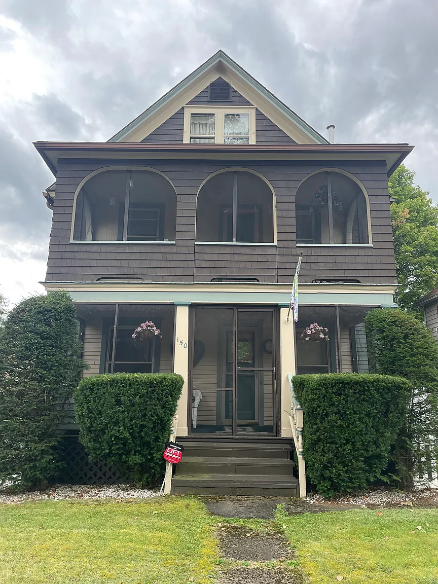 150 Park St #1 photo 1