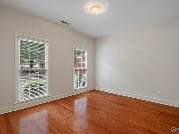 4th image of 5030 Somerby Dr SE
