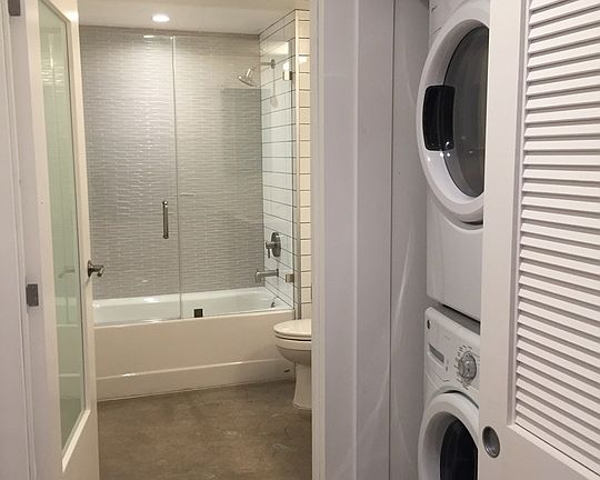3rd image of 730 S Los Angeles St Ste 501
