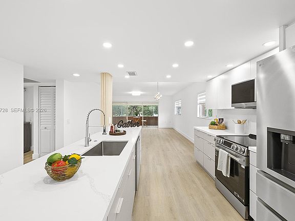 4th image of 13105 SW 16th Ct APT 314L