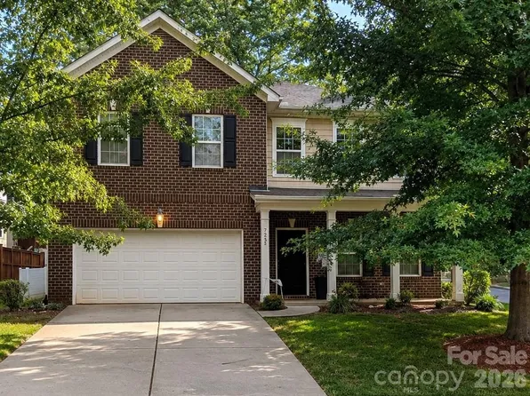 7235 Barefoot Forest Dr, Charlotte, NC 28269