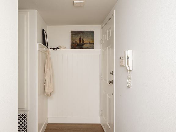 3rd image of 1509 Buena Vis #101