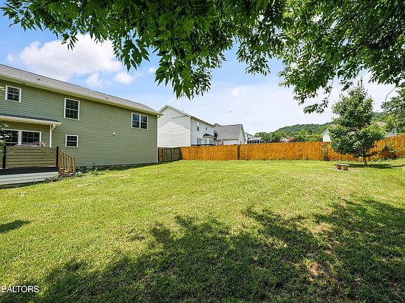 2nd image of 3512 Maple Valley Ln