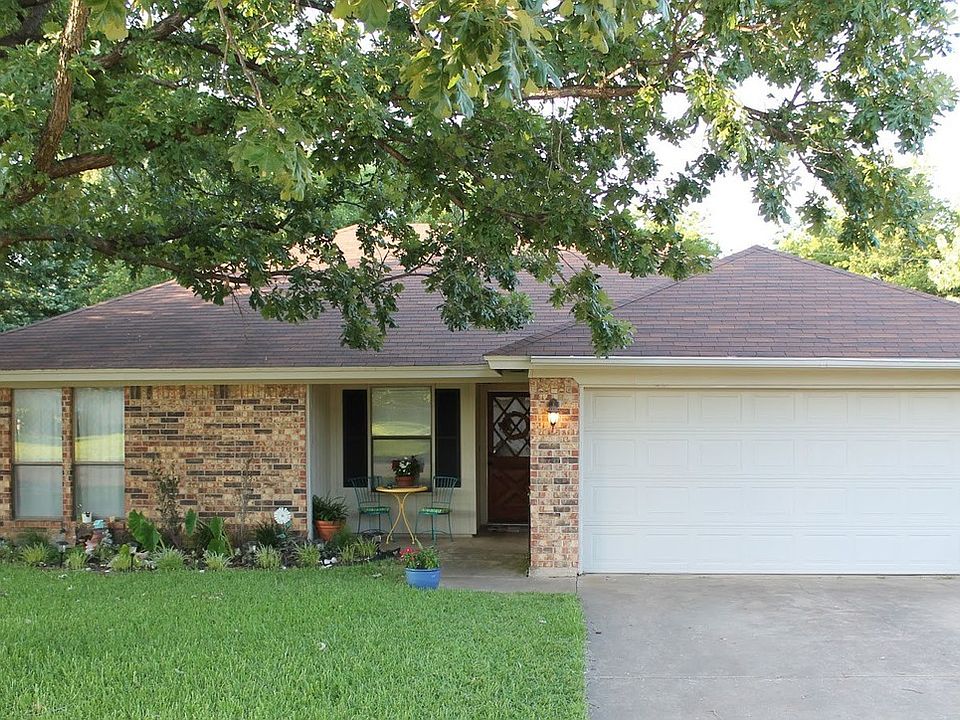 1st image of 421 Owens Dr