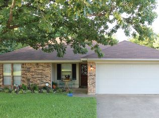 421 Owens Dr, Crowley, TX 76036