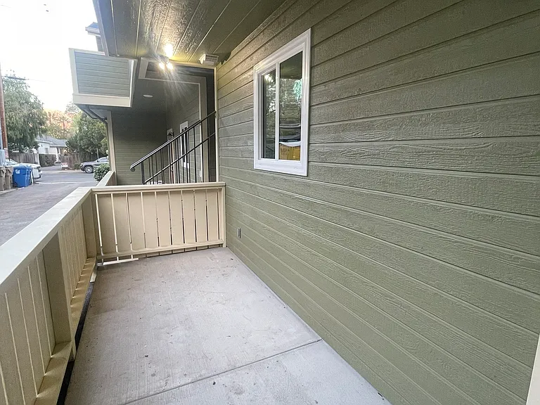305 Ladera St #F — Photo 9