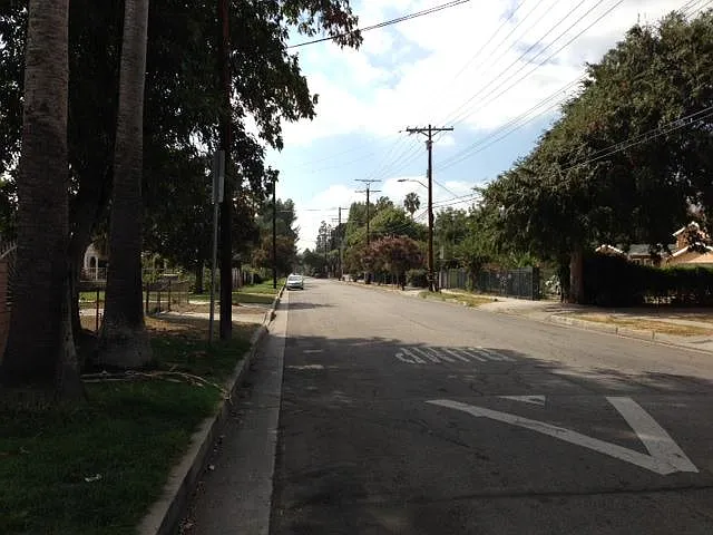 6700 Gloria Ave — Photo 15