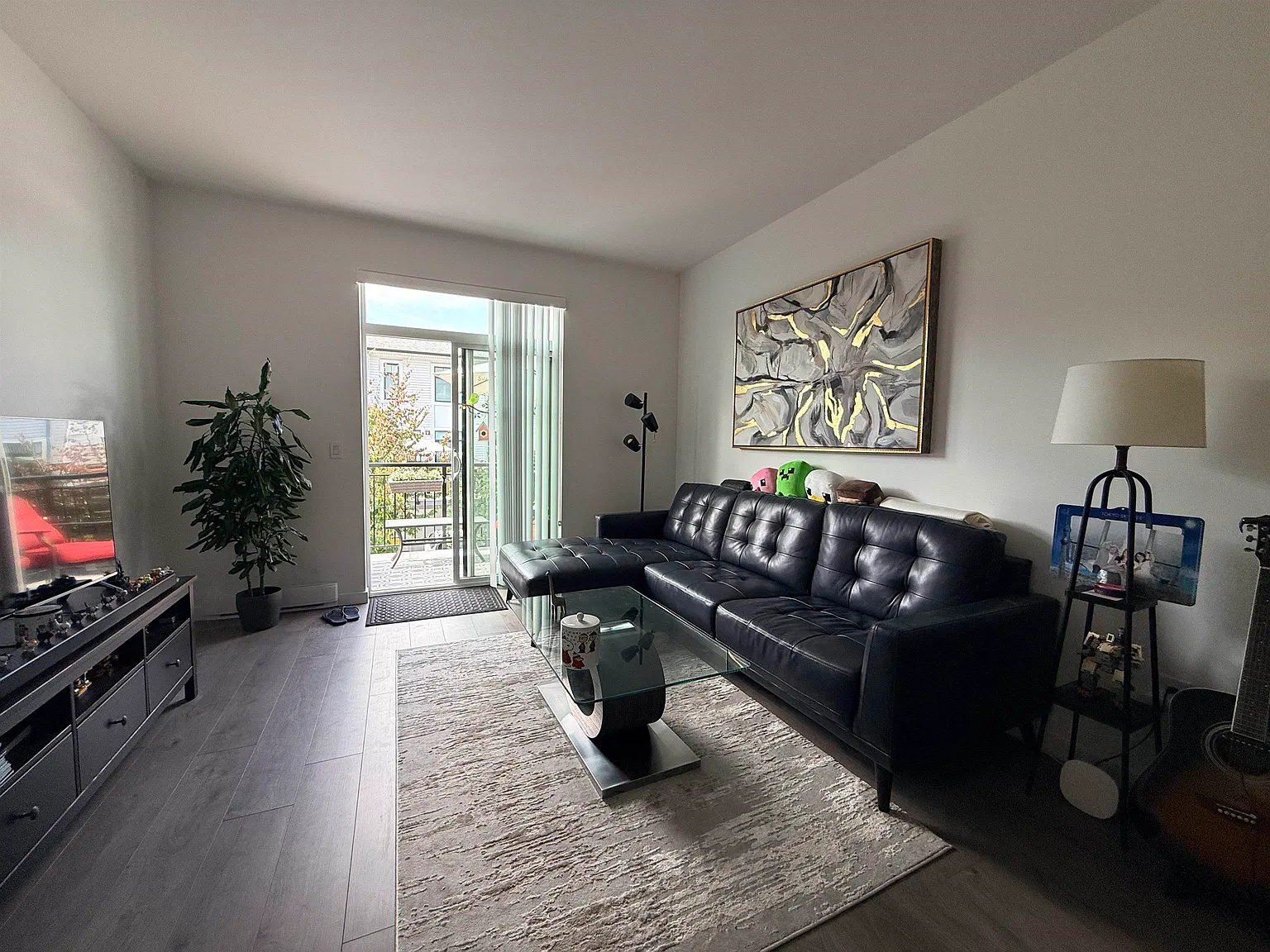 2 bed, 1240 sqft, $2,800 — Photo 2