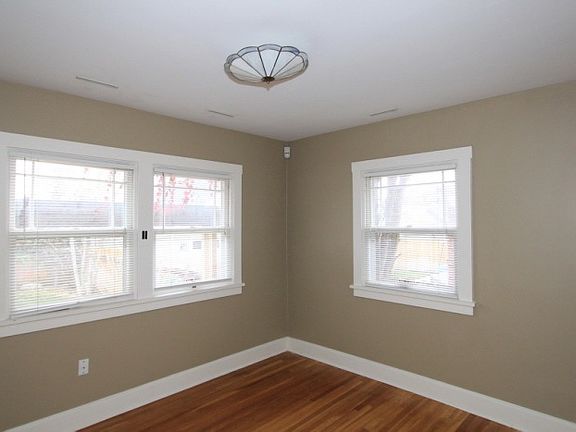 2nd image of 1564 E Princeton Ave