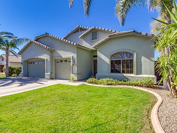 4th image of 3002 S Abbey Cir