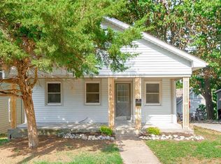 4606 Bell St, Kansas City, MO 64112