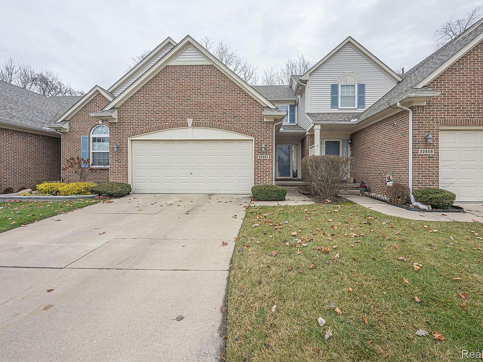 1st image of 22865 Coachlight Cir