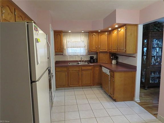 3rd image of 6158 Eavenson Rd