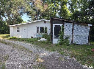 1717 N 4th St, Quincy, IL 62301