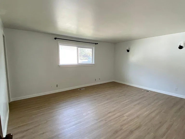 3365 S Pioneer St — Photo 11