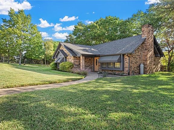 4th image of 345 Friendly Oaks Dr