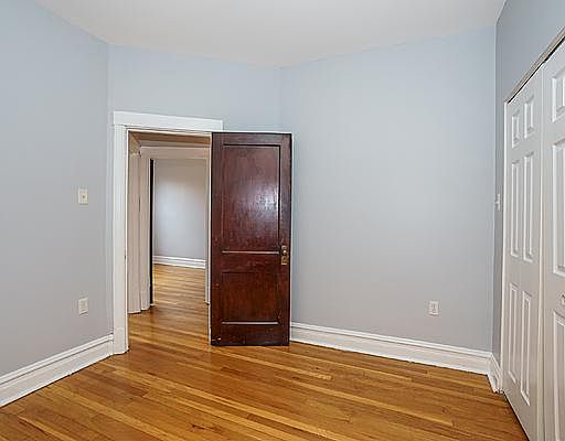 5th image of 1108 W Dickens Ave #3