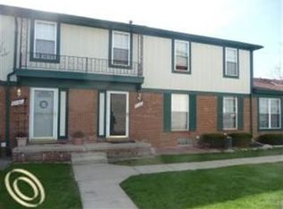 35163 Terrybrook Dr, Sterling Heights, MI 48312