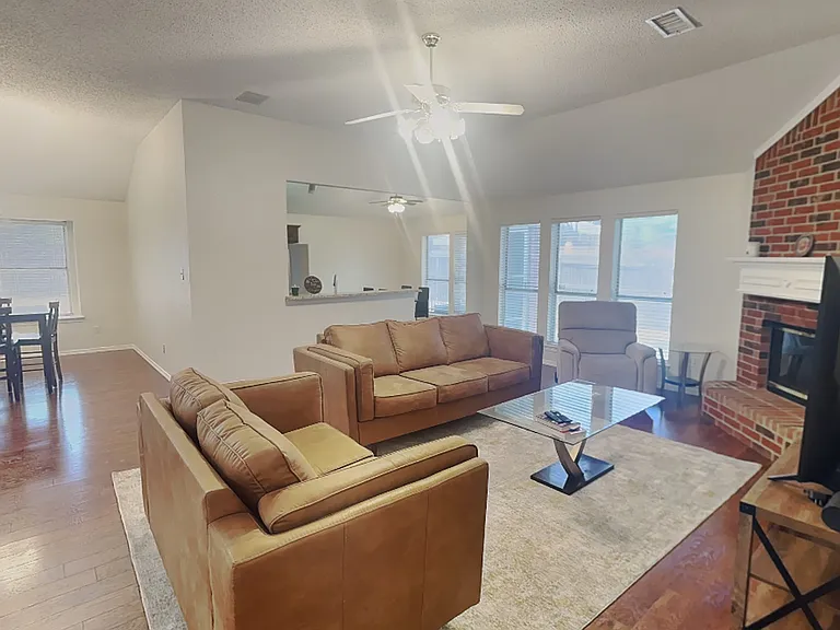 5202 High Island Dr — Photo 8