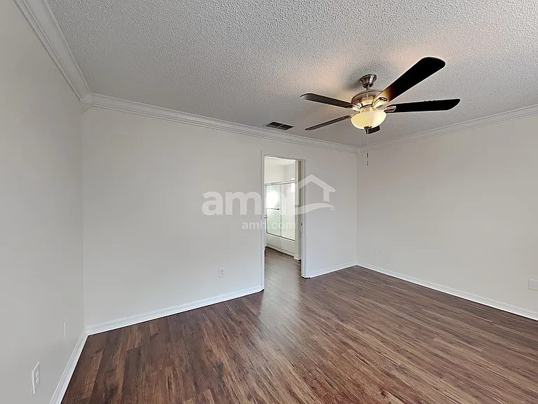 2273 Heathwood Cir — Photo 10