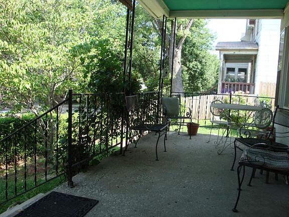 3rd image of 2633 Belleview St