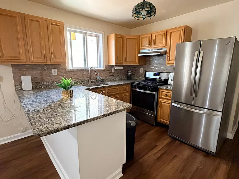 19 Elma St #2 — Photo 5