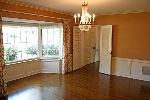 5th image of 586 W 11th St