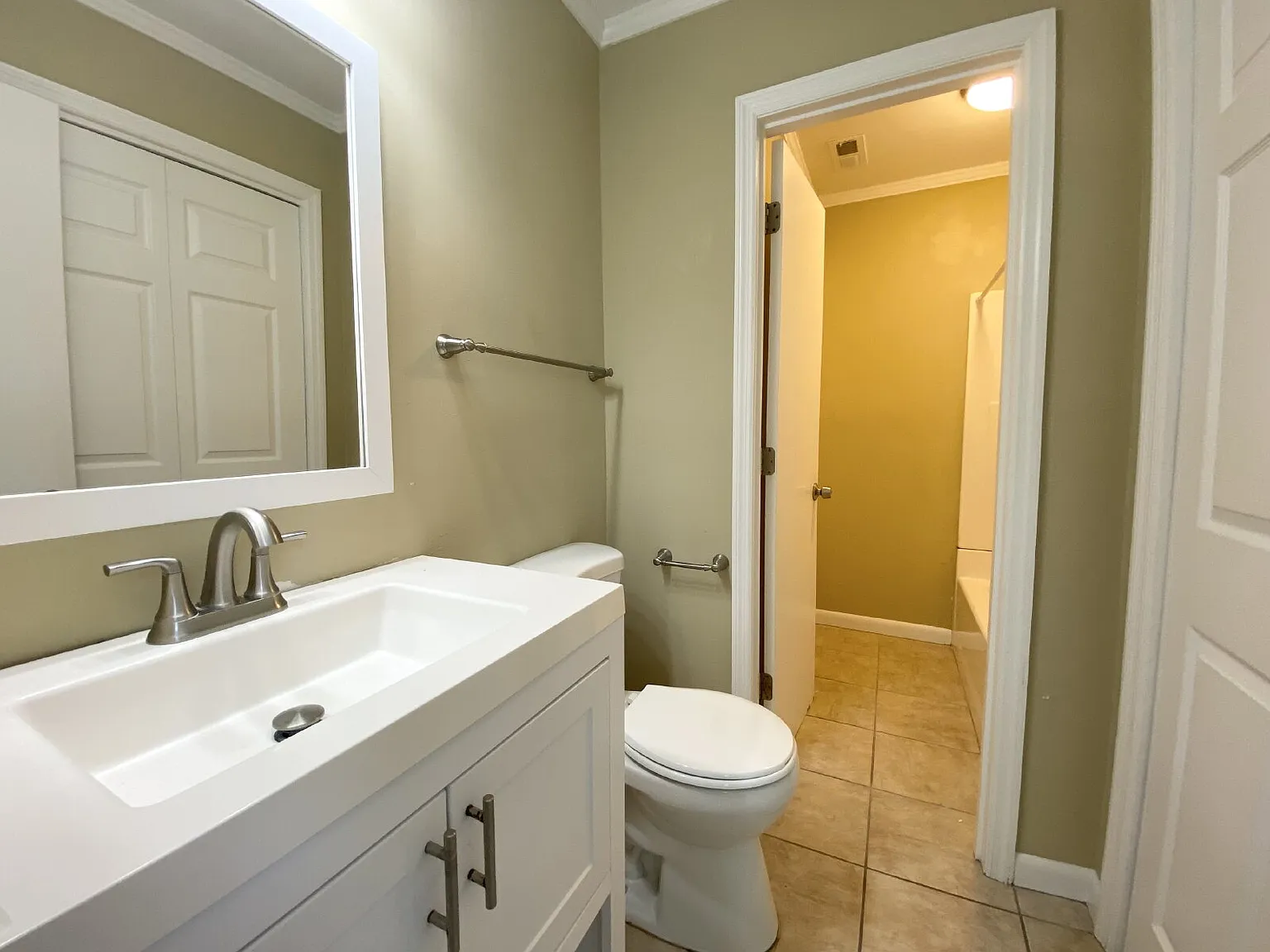 2 bed, 1.0 bath, 864 sqft, $1,850 — Photo 4