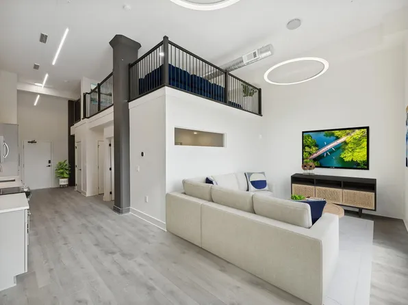 108 Park Pl #208, Decatur, GA 30030